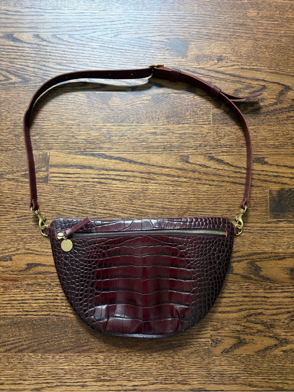 Clare V. Grande Fanny Bordeaux Croc